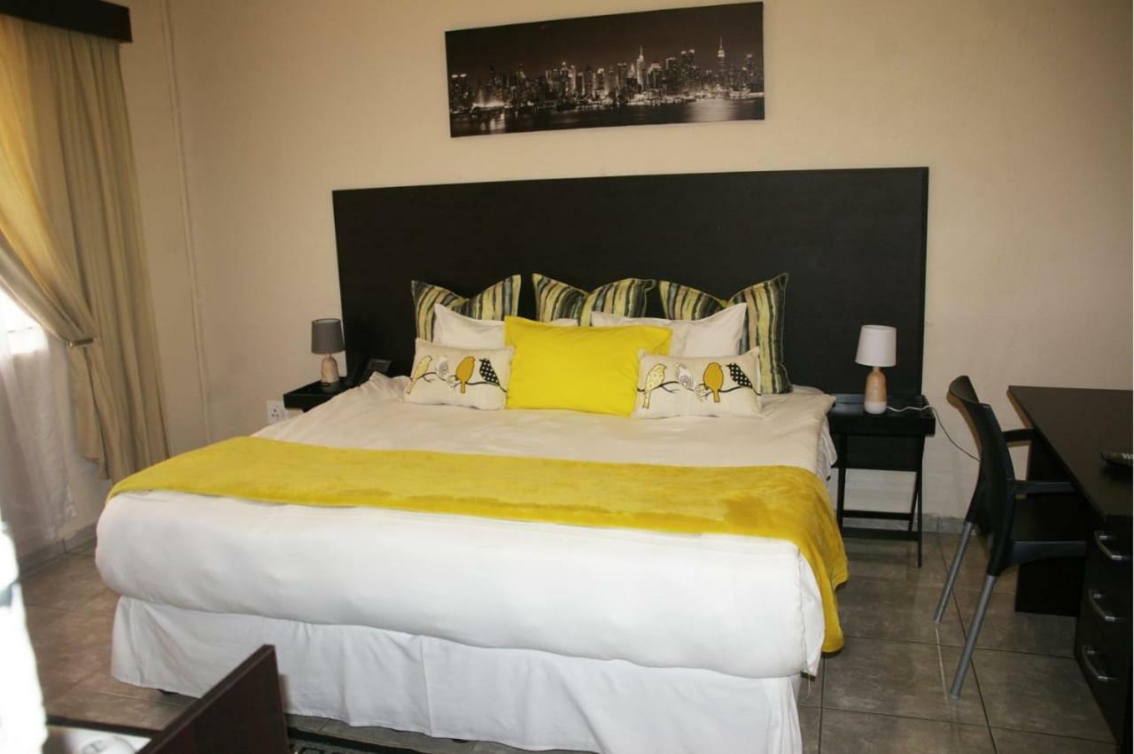 Savannah Guest House Polokwane Ngoại thất bức ảnh